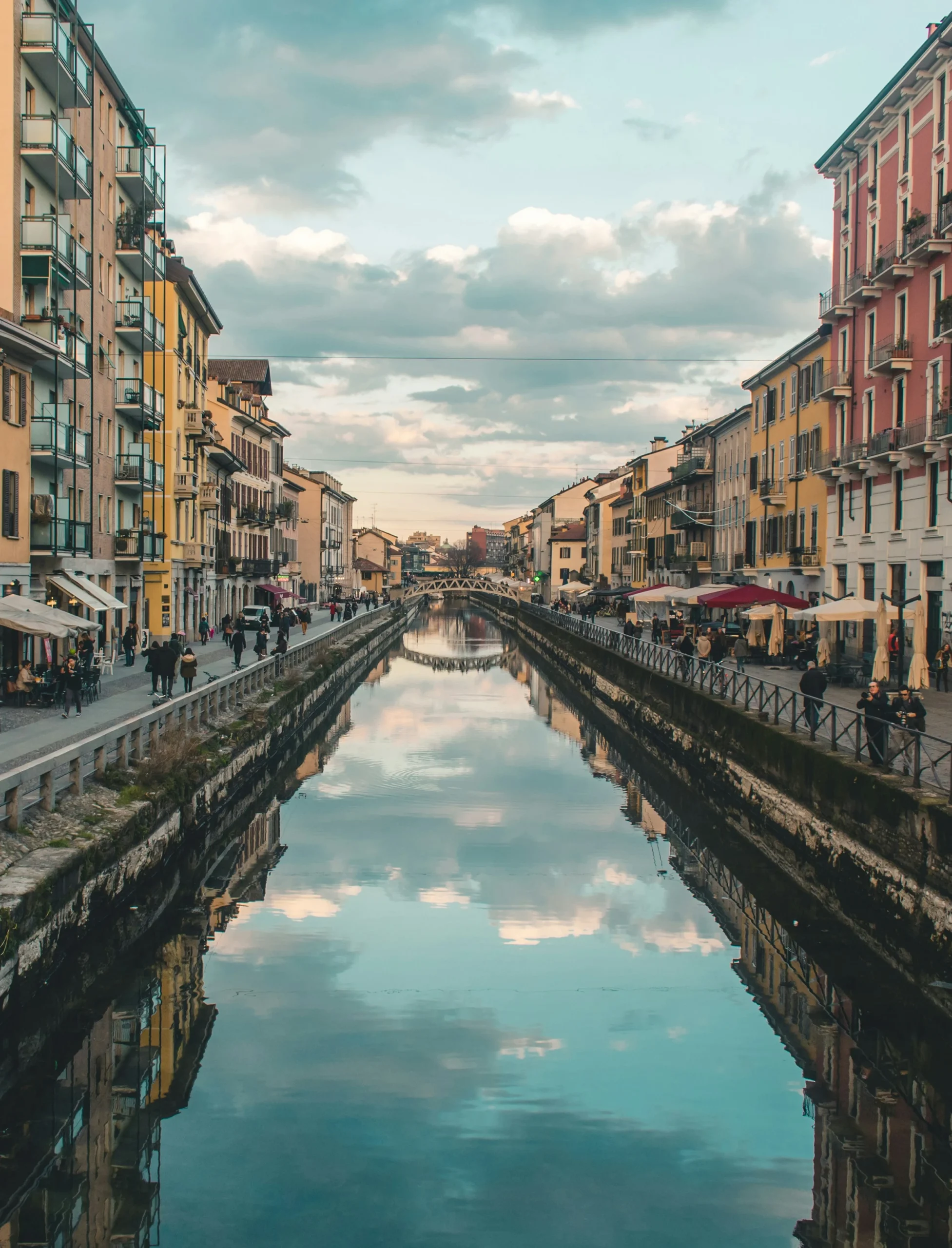street photography in Milan on the Navigli